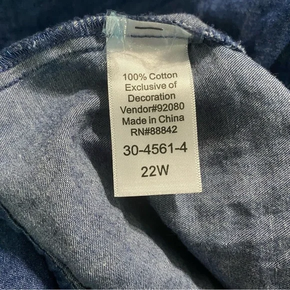 Roamans Blue Denim Look Cotton Floral Cut Out V Neck Button Up - Picture 5 of 6